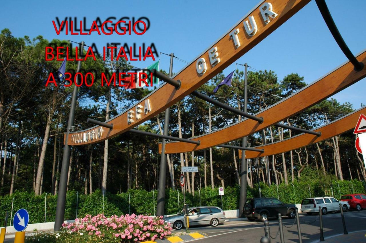 Hotel Eros Lignano Sabbiadoro Exterior foto